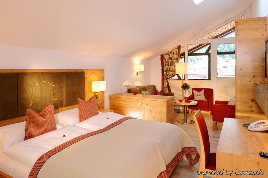 Hotel Goldener Adler Wattens Room photo